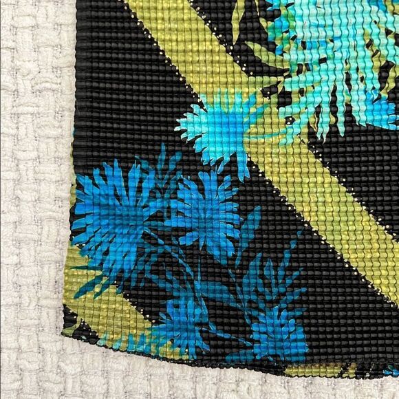 Vintage 90’s Tank Top - Picture 4 of 5